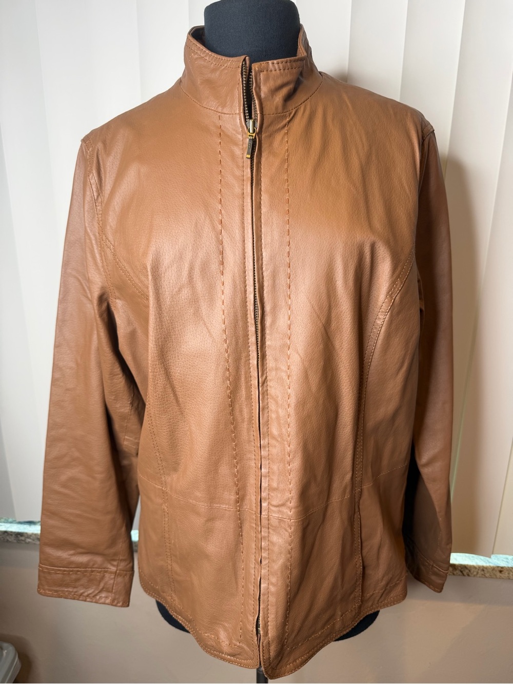 Coldwater Creek women's genuine leather jacket in a tan/cognac brown shade SZ XL